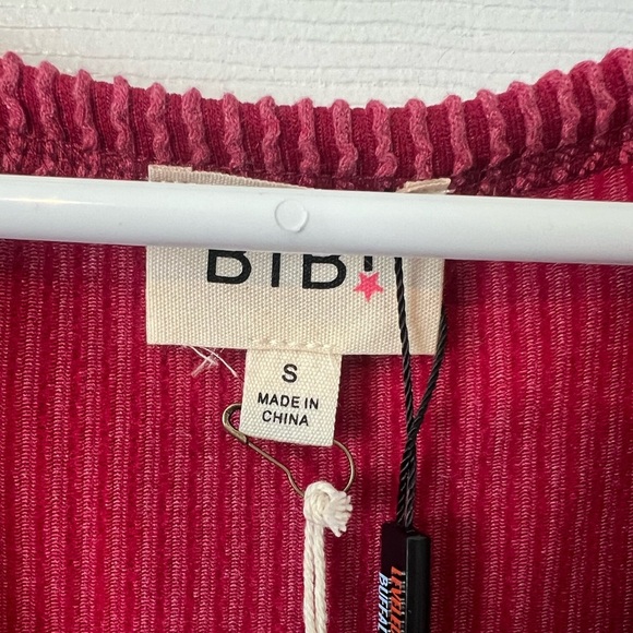 Bibi Women’s Red/Burgundy Ribbed Knit Sweater. NWT - Picture 3 of 5